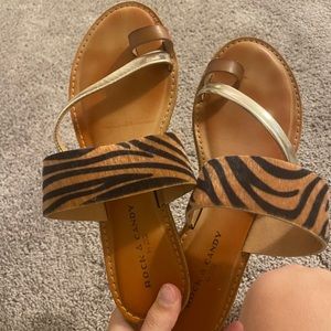 Cute sandals! Wore once!
